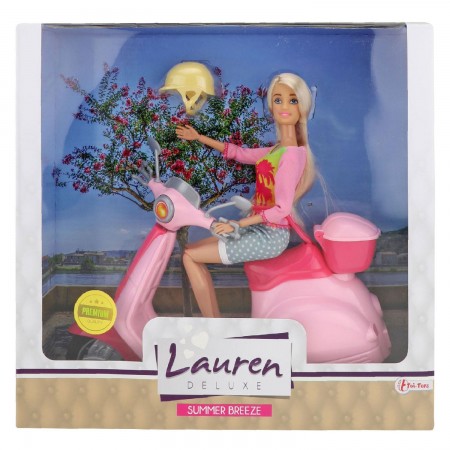 LAUREN BAMBOLA IN SCOOTER
