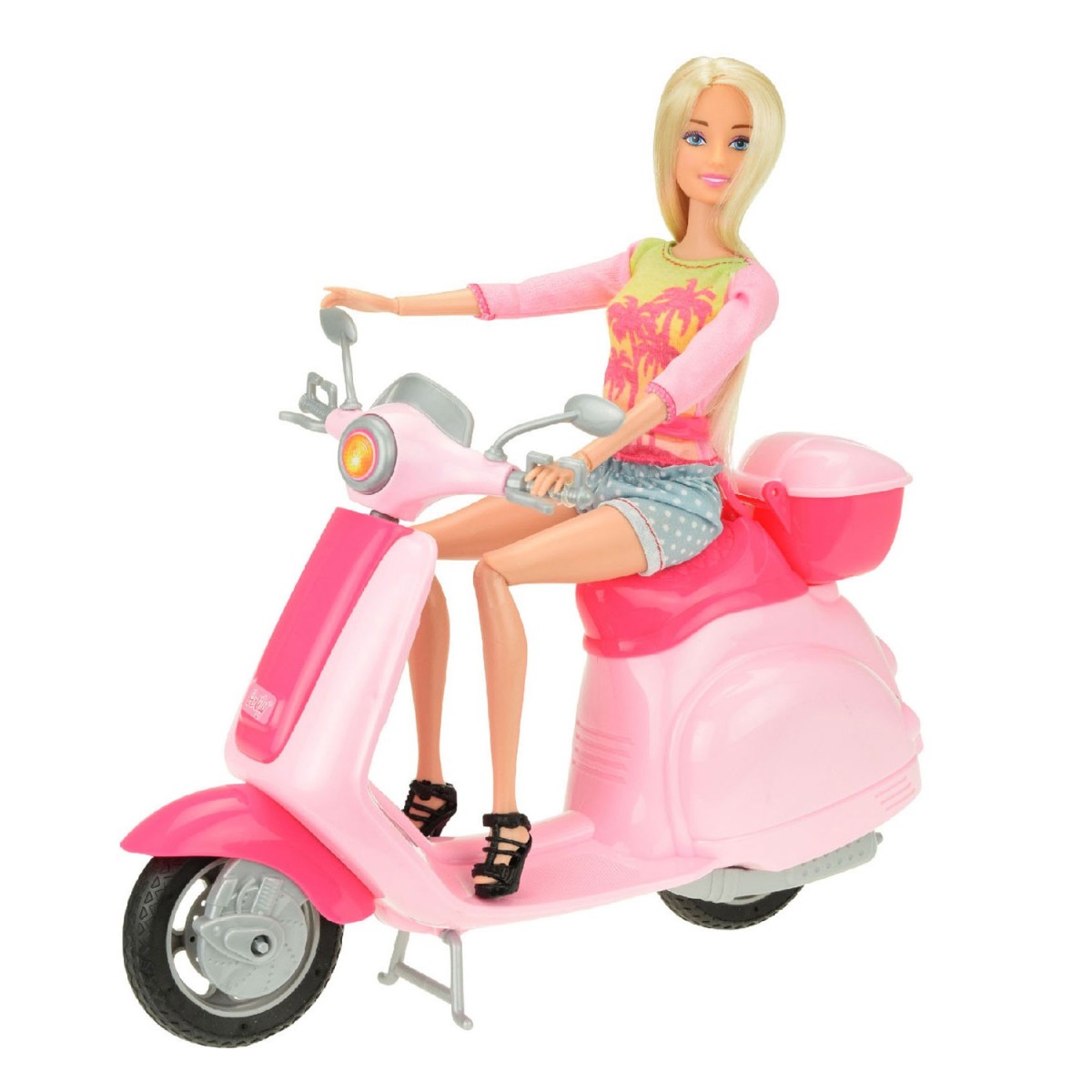 LAUREN BAMBOLA IN SCOOTER